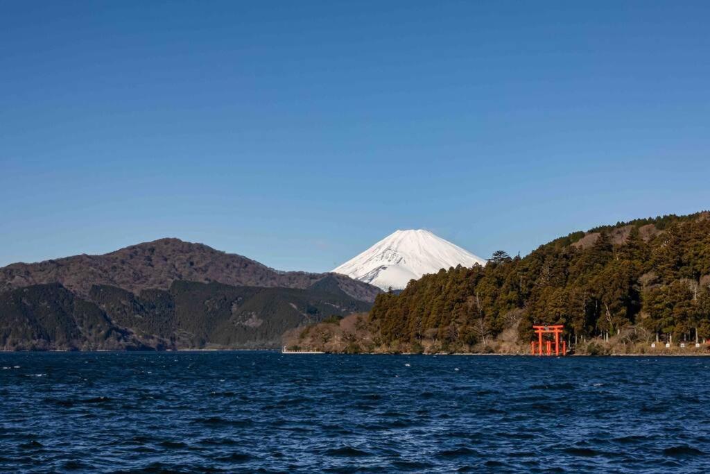 Modan a Oabya 箱根 神社 参拝 や 駅伝 観戦 芦ノ湖 箱根 観光 に 最適 a 花火 が Miea 海賊 船 Combini 徒歩 圏 101 Exterior photo